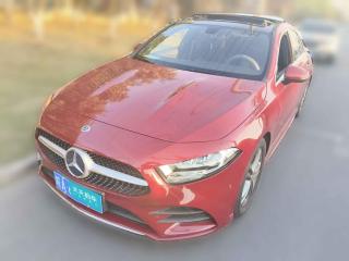 奔驰奔驰A级2020款 改款二 A 180 L 运动轿车