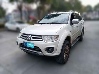 三菱帕杰罗·劲畅2013款3.0L自动四驱旗舰版