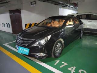 現(xiàn)代索納塔2013款2.0L自動領(lǐng)先版