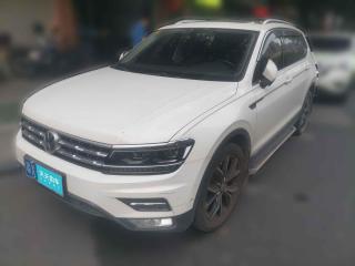 大众途观L2017款330TSI自动两驱旗舰版