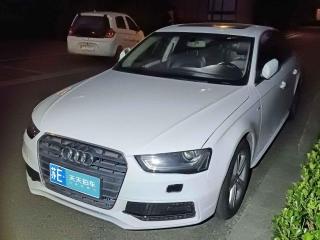奧迪奧迪A4L2015款45TFSIquattro個性運動型