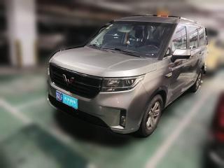 五菱汽車五菱宏光PLUS2019款 1.5T 手動豪華型 7座
