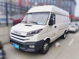 依維柯依維柯得意2023款 2.5T V40廂式運輸車長軸中頂雙胎側拉門2-3座