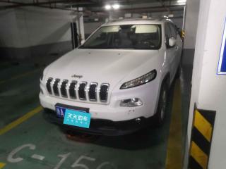 Jeep自由光2016款2.4L領(lǐng)先版