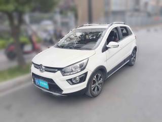 北京汽車紳寶X252015款 1.5L 自動精英型