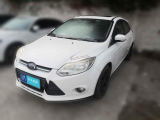 福特福克斯2012款两厢1.6L手动风尚型