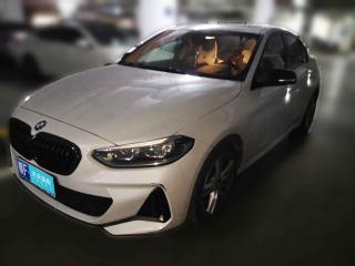 寶馬寶馬1系2021款120iM運動曜夜版