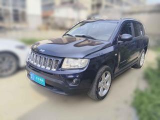 Jeep指南者2012款 2.4L 四驱都市版