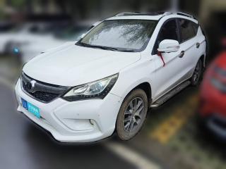 比亚迪宋2017款 盖世升级版 1.5TI 手动豪雅型