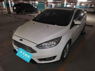 福特福克斯2017款三厢1.6L手动风尚型智行版