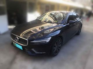 沃爾沃沃爾沃S60新能源2021款 T8 E驅(qū)混動 四驅(qū)智逸豪華版