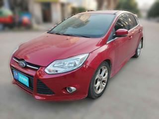 福特福克斯2012款两厢2.0L自动豪华运动型