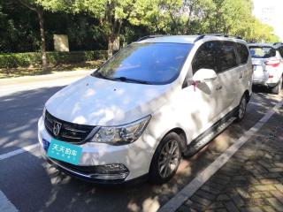 寶駿寶駿7302016款1.5L手動舒適型7座國V