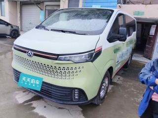 上汽大通MAXUS新途V702023款 2.0T 精英版 手動短軸低頂 5/6座(125Ps)