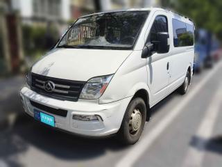 上汽大通MAXUS新途V802021款 2.0T 手动经典傲运通短轴超低顶5/6座