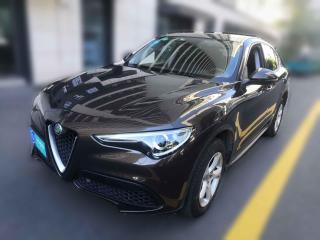 阿爾法·羅密歐Stelvio斯坦維2017款2.0T200HP精英版