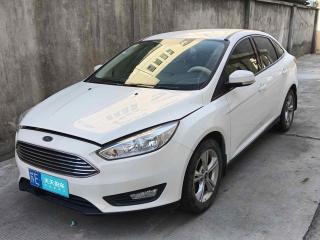 福特福克斯2015款三厢1.6L手动舒适型