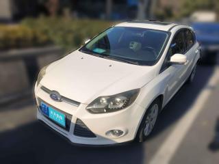 福特福克斯2012款两厢1.6L手动风尚型