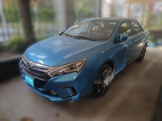 比亚迪秦新能源2015款 1.5T 双冠旗舰Plus版