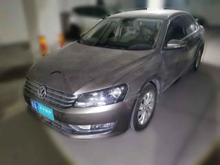 大众帕萨特2011款1.8TSIDSG尊荣版