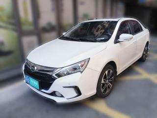 比亞迪秦新能源2015款 1.5T 雙冠旗艦版