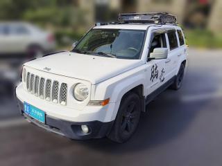 Jeep自由客2012款 2.4 運動版