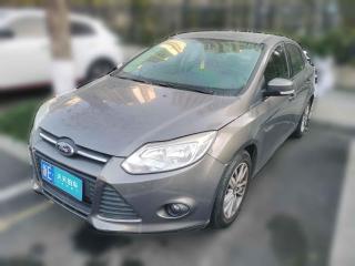 福特福克斯2012款三廂1.6L手動舒適型