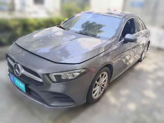 奔馳奔馳A級2021款 A 200 L 運(yùn)動轎車時尚型
