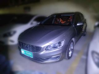 沃尔沃沃尔沃V602015款 T5 智雅版