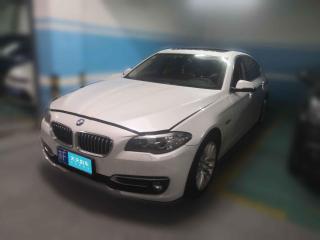 寶馬寶馬5系2017款525Li豪華設計套裝