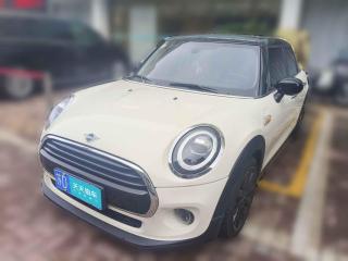 MINIMINI2021款 1.5T COOPER 艺术家 五门版
