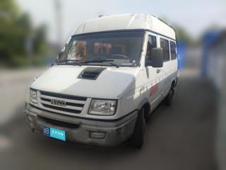 依維柯依維柯得意2014款 2.5T-A35 NJ6484ACM47Z4