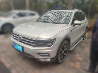 大众途观L2017款330TSI自动两驱旗舰版