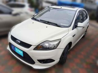 福特福克斯2014款 两厢经典 1.8L 自动酷白典藏版