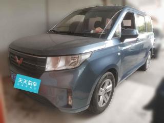 五菱汽車五菱宏光PLUS2019款1.5T手動舒適型7座