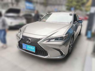 雷克薩斯雷克薩斯ES2020款 260 卓越版