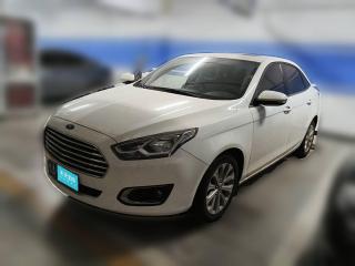 福特福睿斯2015款 1.5L 手动时尚型