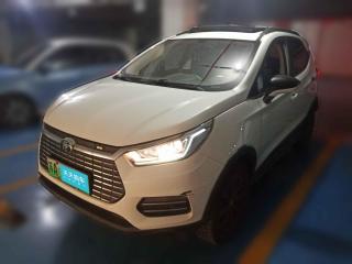 比亚迪元新能源2018款EV360智联炫酷型