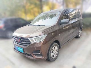 五菱汽车五菱宏光2021款 1.5L S基本型LAR