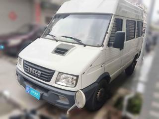 依維柯依維柯得意2020款 2.5T A35客車單胎中頂5-9座側(cè)移門國(guó)VI