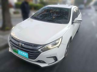 比亚迪秦新能源2017款1.5T尊贵型