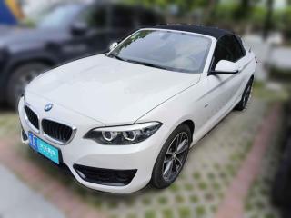 寶馬寶馬2系2018款 220i 敞篷轎跑車 運(yùn)動(dòng)設(shè)計(jì)套裝