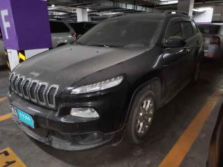 Jeep自由光2016款 2.4L 领先版