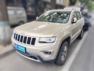 Jeep大切諾基2015款 3.0L 精英導(dǎo)航版