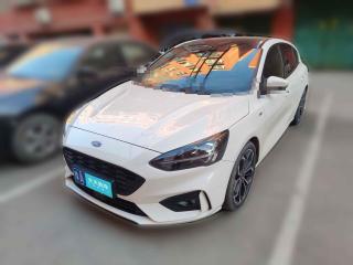 福特福克斯2020款两厢EcoBoost180自动STLine