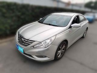 現代索納塔2011款2.0L自動豪華版