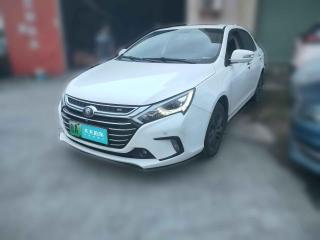 比亞迪秦新能源2017款1.5T尊貴型