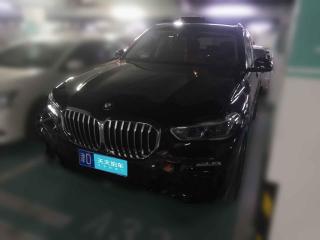 寶馬寶馬X52021款改款xDrive40iM運動套裝