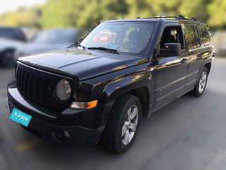 Jeep自由客2014款2.0L運動增強版