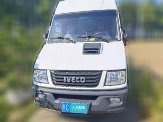 依維柯依維柯得意2021款 2.5T V35 2-3座短軸中頂雙胎側拉門